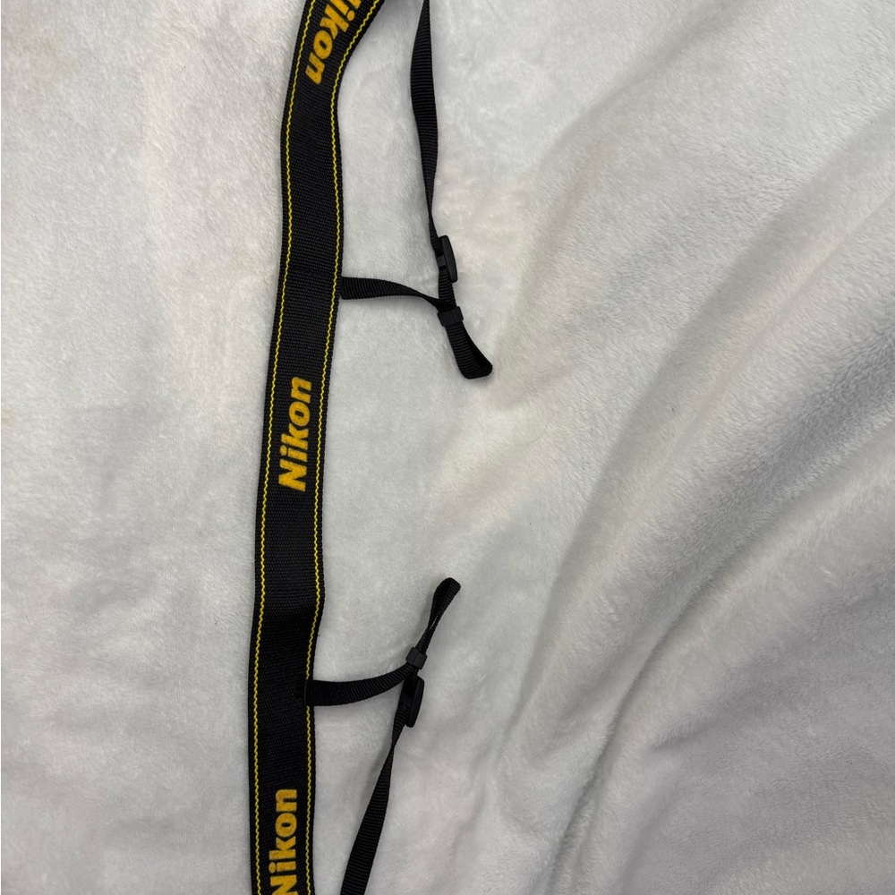 Genuine Nikon Camera Neck Strap - [Black/Yellow]